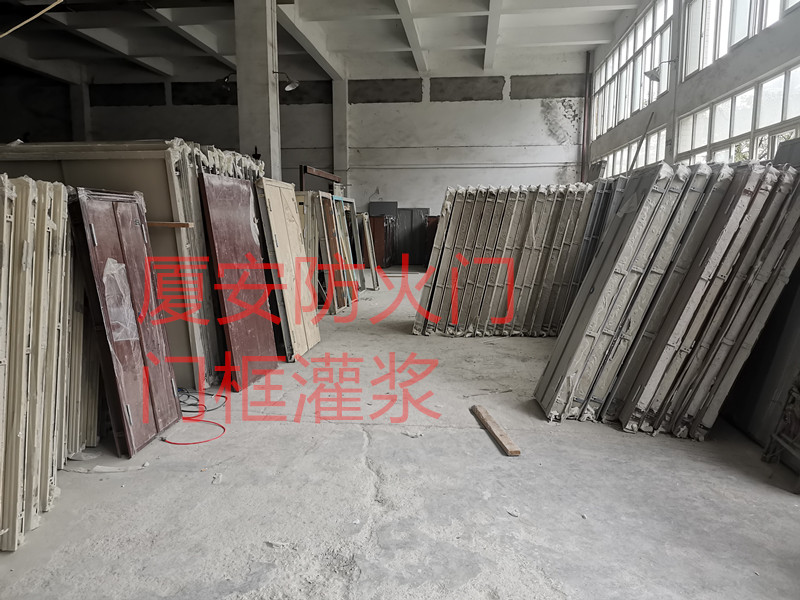 1586314605118436.jpg 門框灌漿.jpg